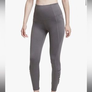 All in motion contoured shirred high-rise leggings
